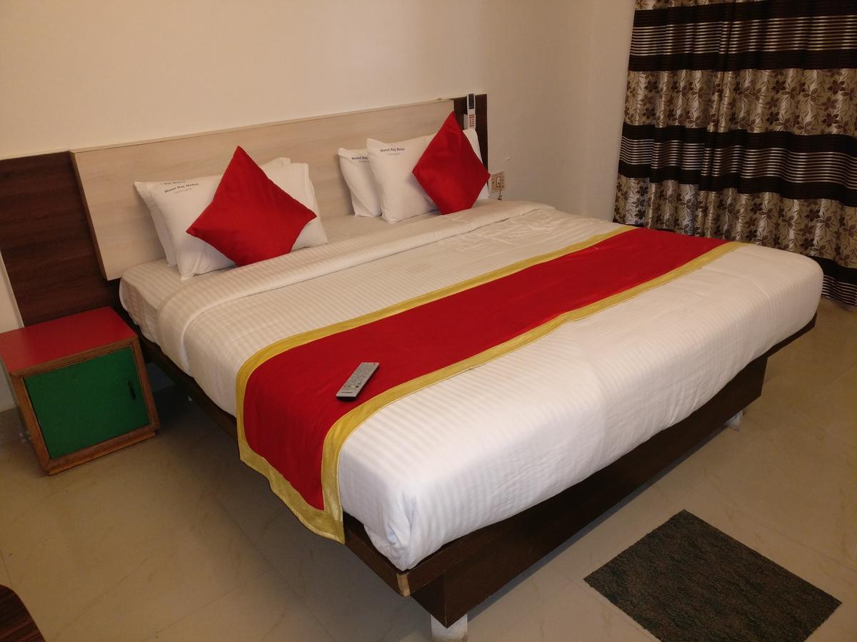 Hotel Raj Mahal Chikmagalūr Buitenkant foto