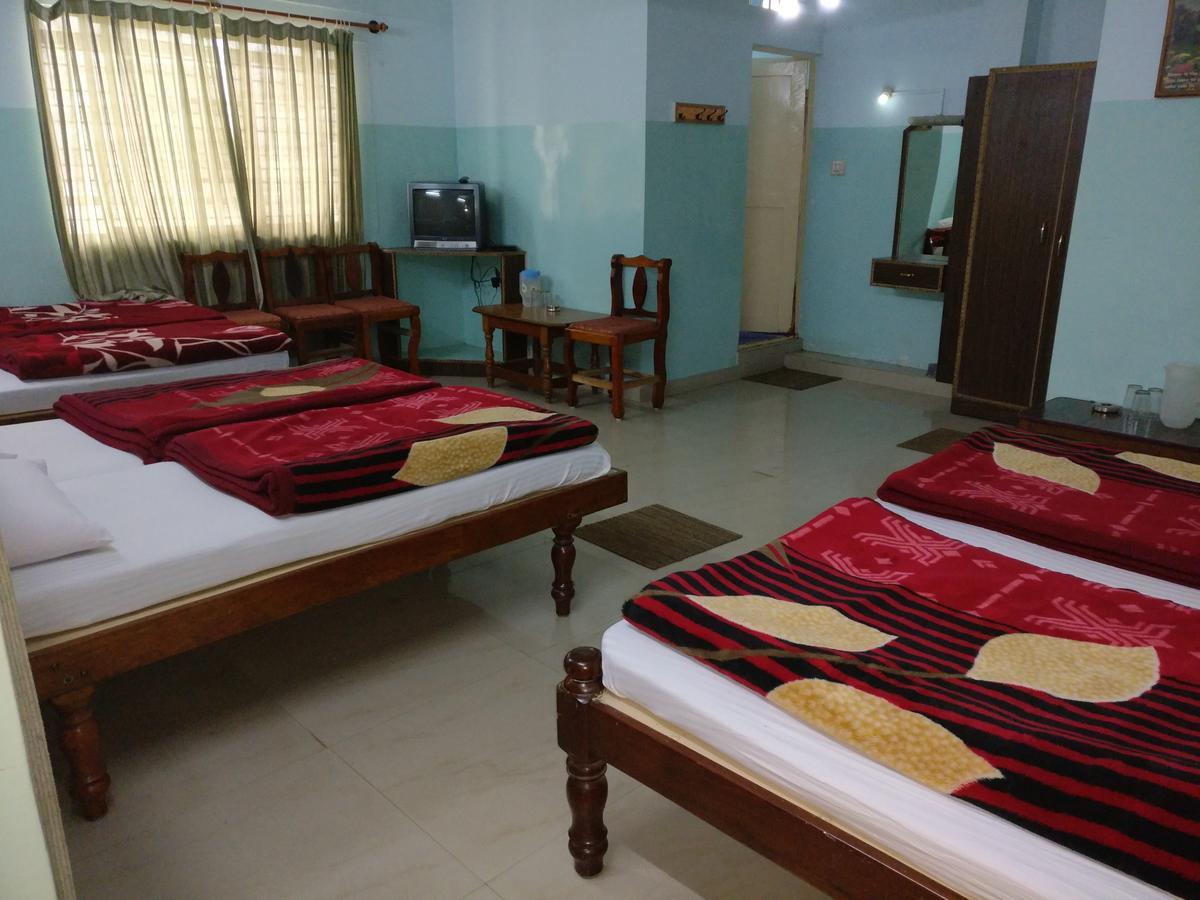 Hotel Raj Mahal Chikmagalūr Buitenkant foto