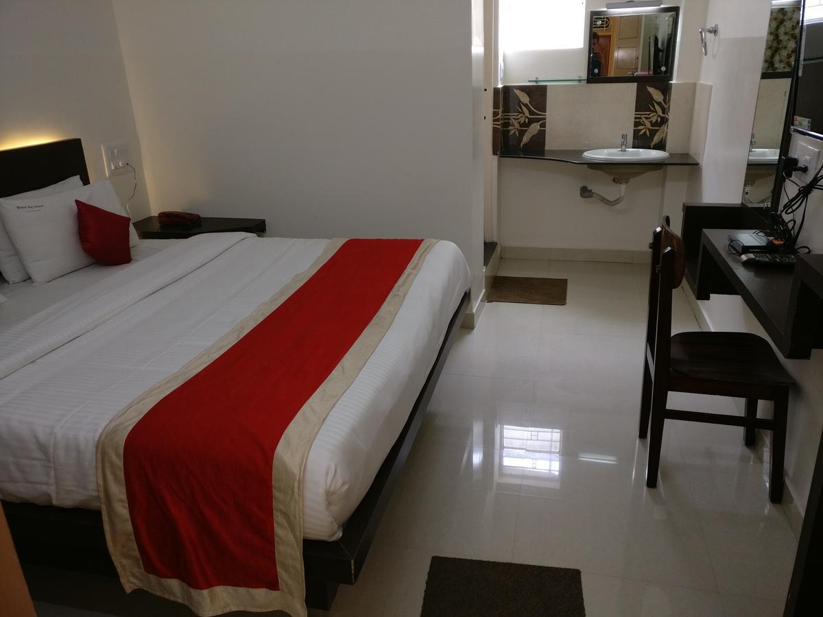 Hotel Raj Mahal Chikmagalūr Buitenkant foto