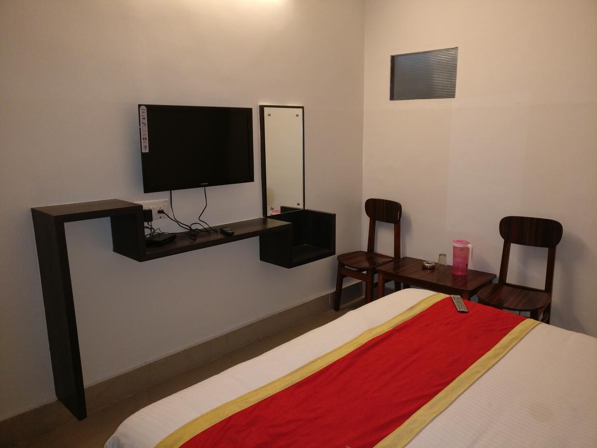 Hotel Raj Mahal Chikmagalūr Buitenkant foto