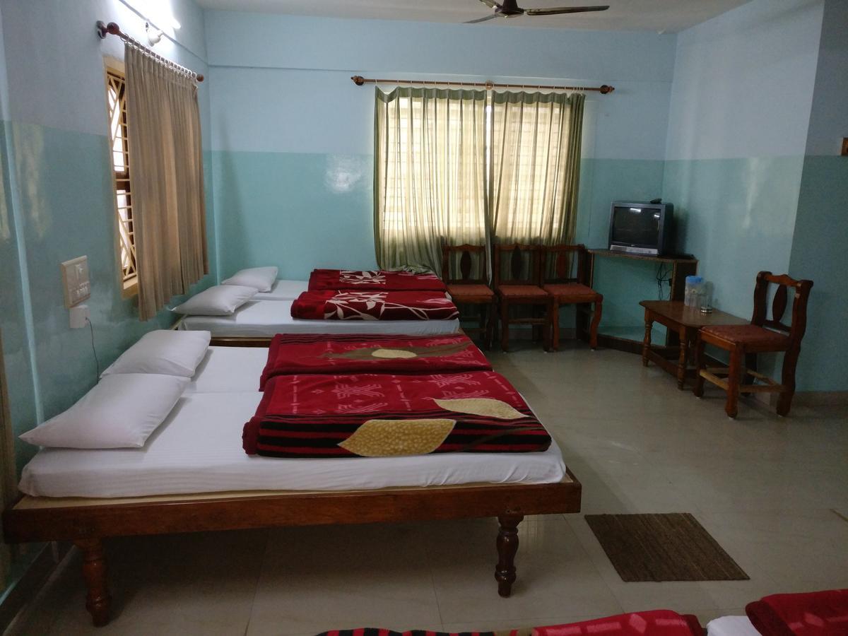 Hotel Raj Mahal Chikmagalūr Buitenkant foto